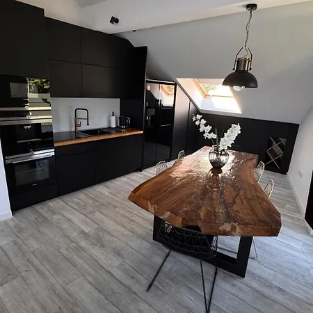 Rasmus Oda ve Kahvaltı 4*