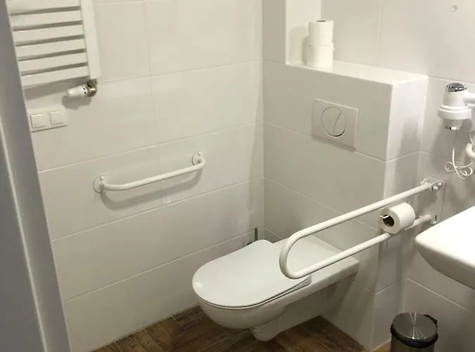 Oda ve Kahvaltı Rasmus 4*